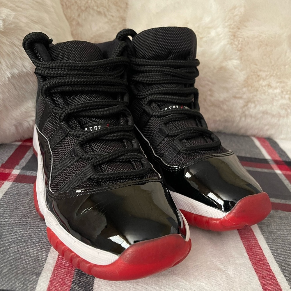 Jordan 11 Retro Playoffs Bred (Youth size 5.5, Women’s size 7)